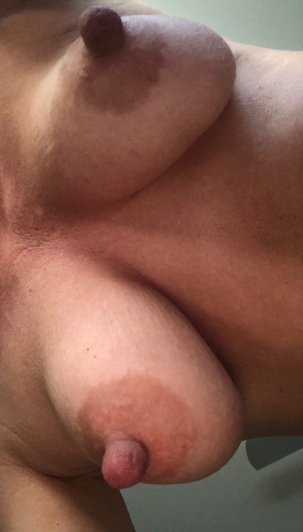 nipplelovers-world:           eingereicht von joyfulpeanutcollectionfan:        Thx for this submission ! Great Nips !                   