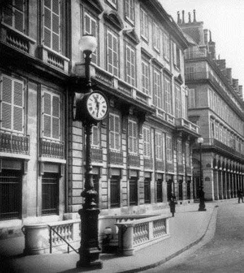 August, 1939: A deserted Rue de Rivoli http://www.1972projects.blogspot.com