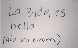 Murallamuerta:  Fly-Only-Fly:  ¡Sonríe, Grita, Llora! Pero Cariño, No Te Cortes.