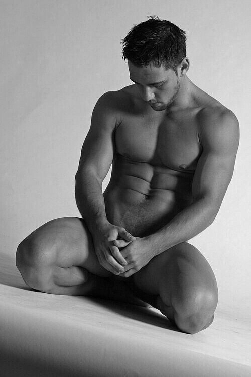 furrypty:  A blog to indulge your senses with the beauty of the male shapes.The blog – http://furrypty.tumblr.com/ The archive – http://furrypty.tumblr.com/archive
