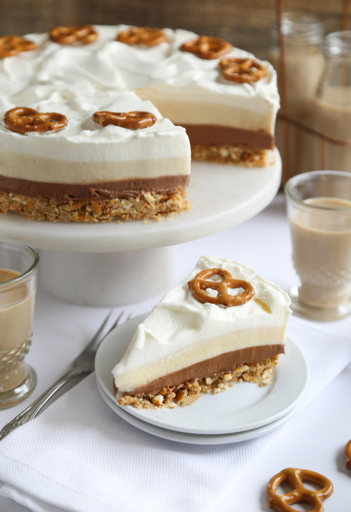 layered irish cream pretzel pie.