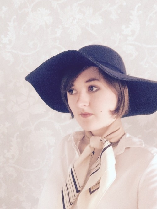 conan-doyles-carnations: Idk what these are, but I’m living for my new hat