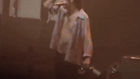 yuryldowgs:Matty’s reaction to the screamsMall of Asia Arena in Manila, January 24, 2015 Credits: ia