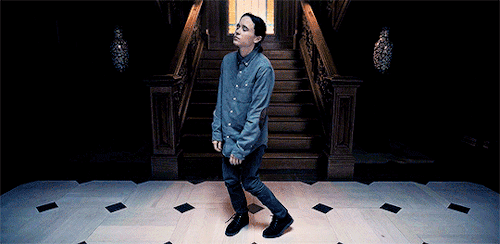 uasource:I think we’re alone now…Watching her dance like this made me 1000% gayer. So thanks for tha
