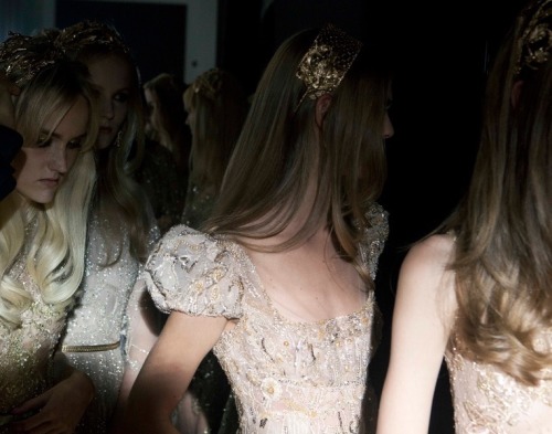 lesliaisonsdemarieantoinette:  LES LIAISONS DE MARIE ANTOINETTE | BACKSTAGE ELIE SAAB HAUTE COUTURE FALL 2015. PHOTO, ELIE SAAB 