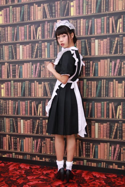 catseye477540:青山ひかる　図書館のメイド　1