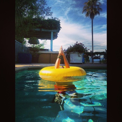 PHOTO of the day | September 18, 2013 | castroburger | #tube #pool #summer #palmtree #sky #poolparty #losangeles