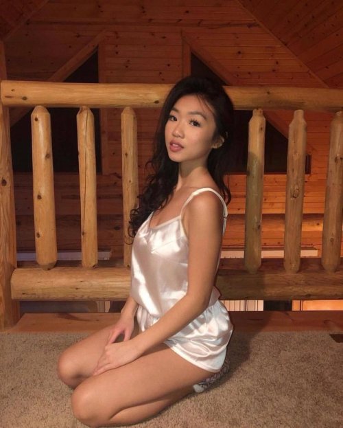 hot asian teen 