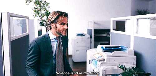 amidqlas:If Congress was your co-worker — Starring Chris Pine 