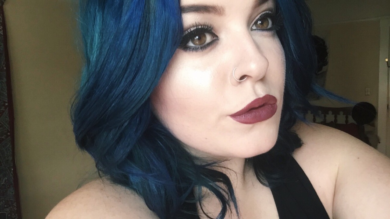 mermaidcharm:  Today is the first day I put on makeup and did my hair all week. Been