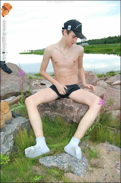 justinsocks:  From www.doggyboys.com  All models are over 18!