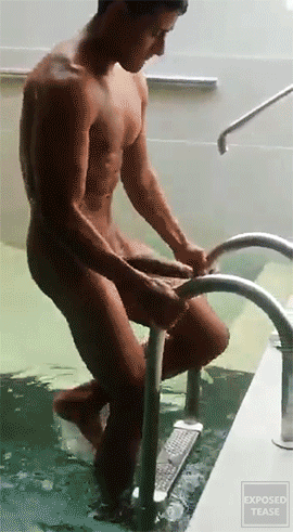 cakesbitch: todohombres:  tommyj669: DAMN ~ WHERE’S THAT POOL? Mmmmm!!! Qué a gusto mam