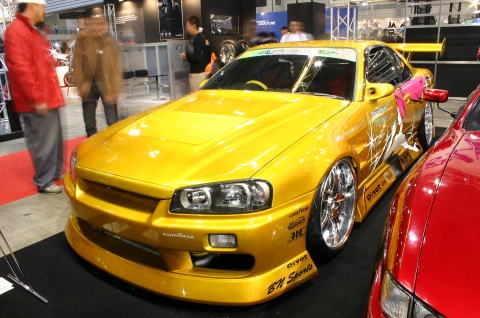 moustacherides:ryukox-7:Garage Defend (?) at the 2005 Tokyo Auto SalonBN Sports is life