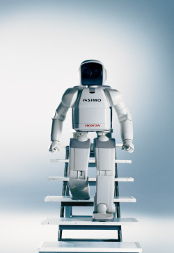 robotpignet:  Honda Asimo #robot #asimo #honda