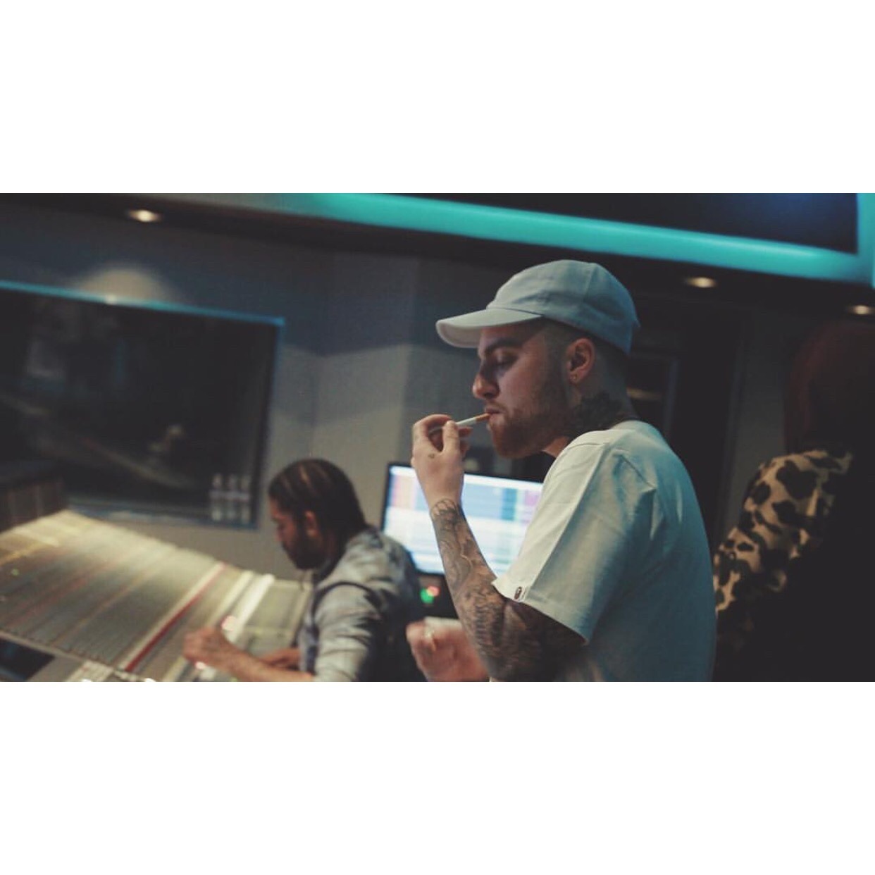 g0ldsage:  🌊Larry fisherman🌊