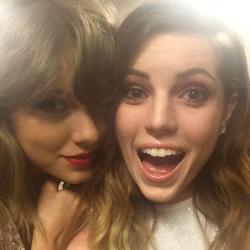 eyesopen:  @sydneysierota: Selfie with Taylor