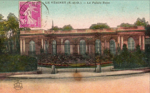 Marchesa Luisa Casati’s home from May 1923: Le Vesinet, Le Palais Rose, Postcard.