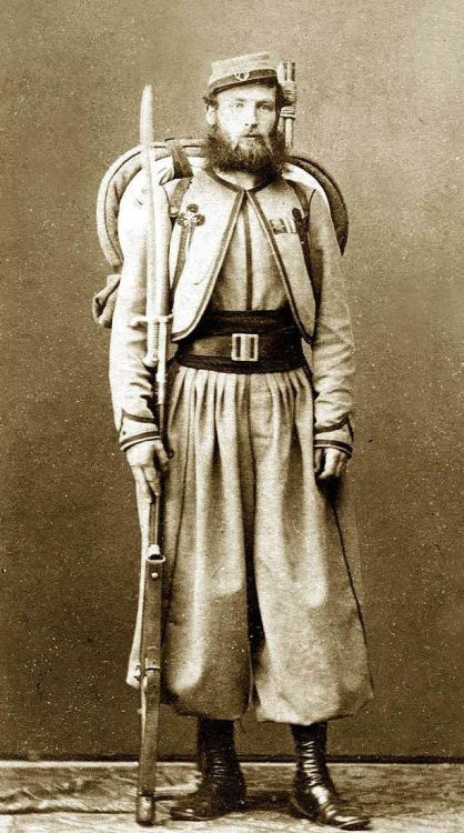 amightydirge:Pontifical Zouave of Major O'Reilley’s Papal Brigade. The Papal Zouaves were formed dur