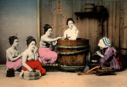 Topless Japanese geisha. Via Okinawa Soba.