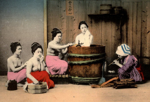 Porn Pics Topless Japanese geisha. Via Okinawa Soba.