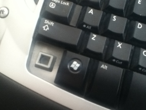 tardistribute:  tardistribute:  I’ve lost control  Give me notes i had to break my friend’s keyboard for this 