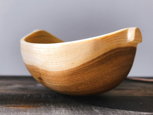 Hand Carved Ash Bowl by Vivienne MorganHeartwood Tumblr | Instagram | Facebook