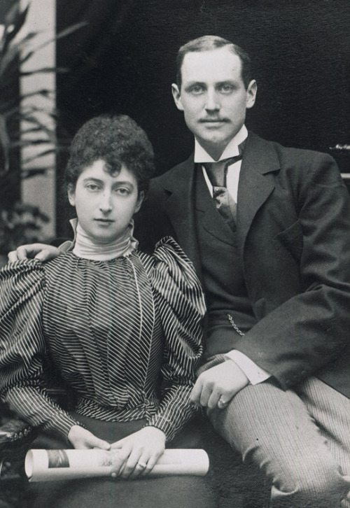 Princess Maud of Wales + prince Carl of Denmark: a love story(they were later to become the king and