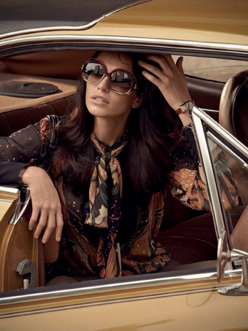 Vogue Brazil March 2015. Amanda Wellsh by Zee Nunes, styling by Pedro Sales.