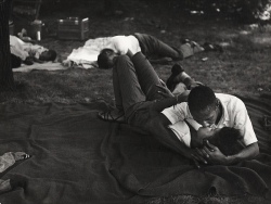 vintagegal: Bear Mountain Park, New York, 1950 by Leon Levinstein (via) 