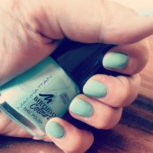 Neue Lieblingsfarbe #manhatten #birthdaycolours #limitededition #le #lovelymint #nailpolish #nagella