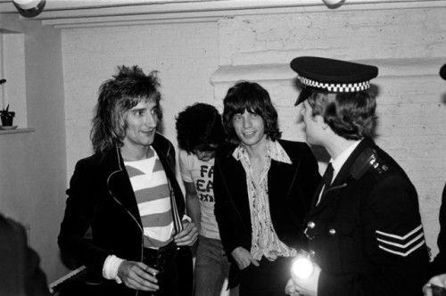 therealmickrock:  Happy Birthday Sir Rod Stewart!Rod, Ronnie Wood and Mick Jagger - London, 1975