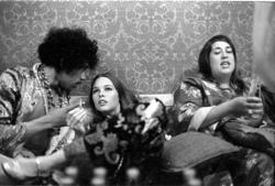 twixnmix:    Jimi Hendrix, Michelle Phillips