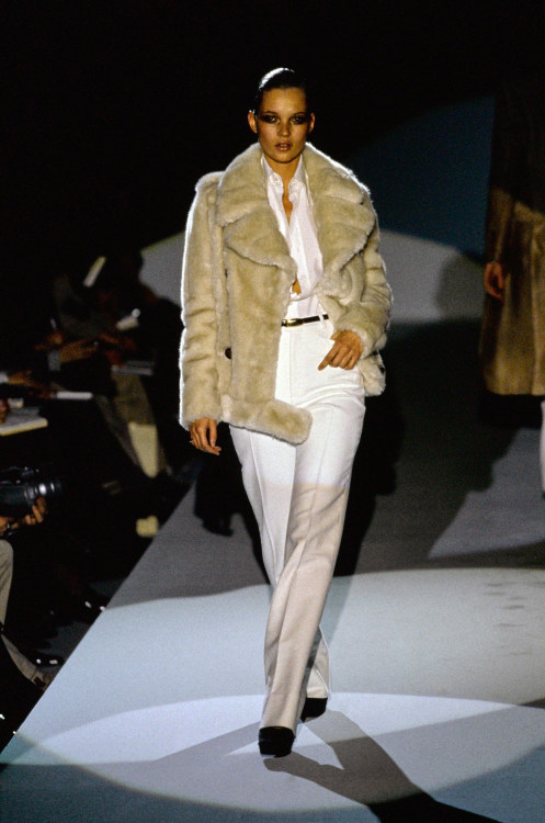 XXX lelaid:  Kate Moss at Gucci F/W 1996  photo