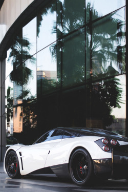 themanliness:Huayra | Source | Facebook 