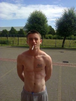 gayboys777:  Smoking send your smoking pic to Dylan.hayden97@icloud.com