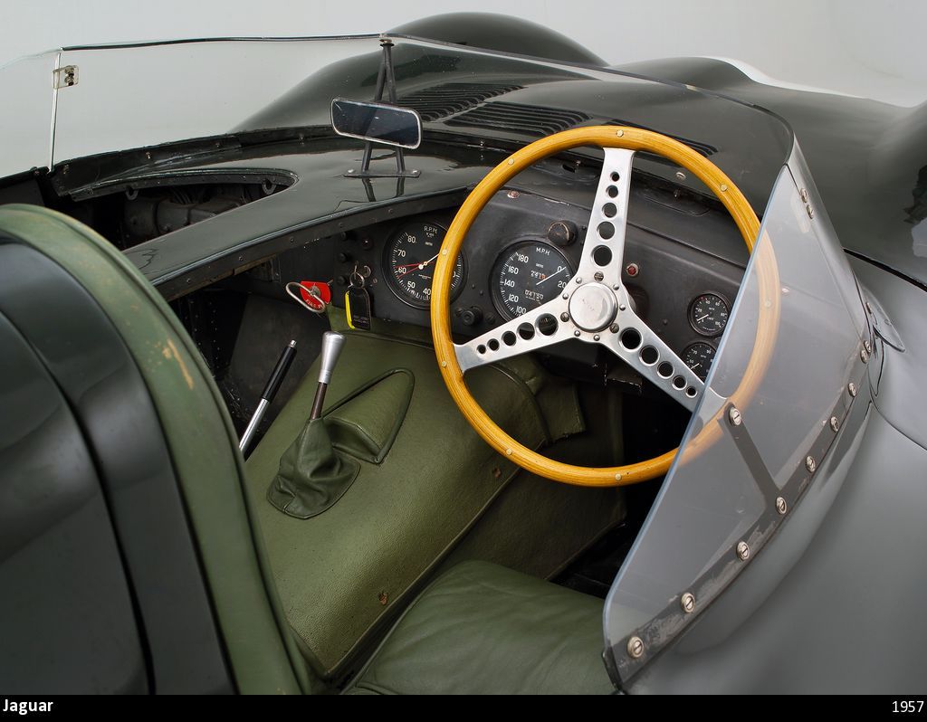 carsontheroad:  Jaguar 1955-1957selected by CarsOnTheRoad