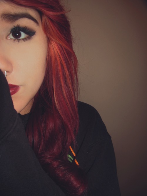 defendteenageangst:  sabrinatsea:  Hair like fire Soul like ice   qt