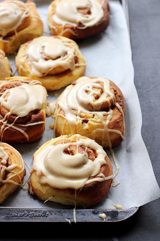 intensefoodcravings:  No Knead Brioche Brown Butter Buns | The Sugar Hit  Or these.