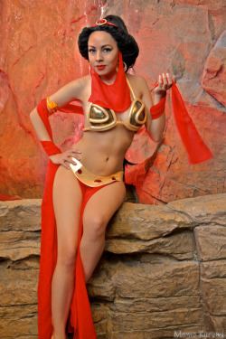 hotcosplaychicks:  Princess Jasmine-Slave Leia Crossover by MomoKurumi Check out http://hotcosplaychicks.tumblr.com for more awesome cosplay