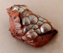 sunnysundown:geistygeist:transparasite:  feiridian:  segomyeggo:  pearl-nautilus:  Botryoidal Hematite  this rock is creepy as fuck  it looks like a fragment of an Old God nightmare  Its like eyeballs and meat.  T̗̠̠͔̼͕ͯ̒͗͝h̦͖͙͈ͧͯͫ͋͛͒ͪͦͦ͟͡e̡̜̳̹͑̂ͦ͒