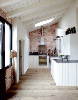 myidealhome:  wood &amp; bricks   