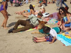 jaidefinichon:  Yo le cuido su playa señor Lavin
