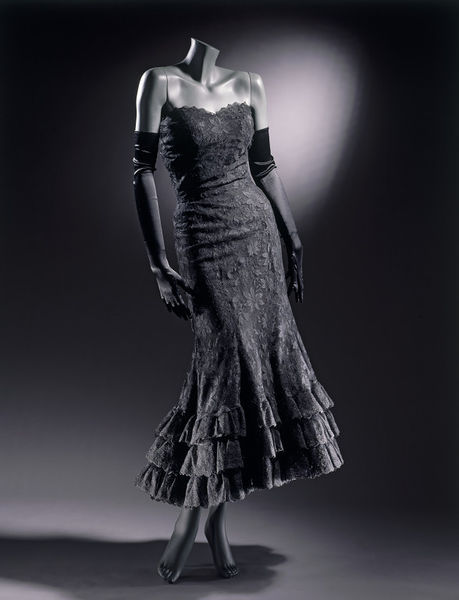 Chanel 1955 Evening Dress, Bucol, Photo Kublin — Clipping