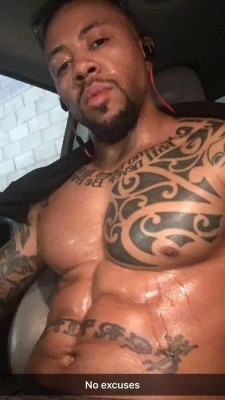 dwaynevideos:  Hung bubble butt stud EDDIE JAYE 😋  Click HERE for more pics &amp;