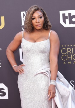 twistedwings:Venus Williams & Serena Williams at the 27th Annual Critics Choice Awards