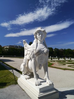 One of the sphinxes at Belvedere in Vienna. This place certainly looks awesome&hellip; Sorry guys, i&rsquo;m having an awesma attack and am currently asphinxiating over here