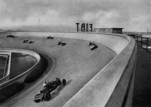 furtho:Test track on the roof of the Fiat factory, Torino (via here)