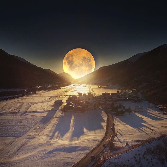 estrangedadventurer:  Swiss Alps, Switzerland. Amazing photo by (@sennarelax) visit