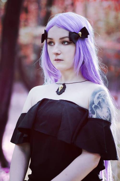 gothicandamazing:    Model / styling / makeup: Silver WolfiePhotographer: Wiktoria Mikoda photographyDress: RomweWig: Black Candy FashionHair bow: Wyczarovane Hand MadeWelcome to Gothic and Amazing |www.gothicandamazing.org   