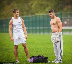 fuckyeahbeerbellies:  love the little weight louis smith has put on (see above pics) 